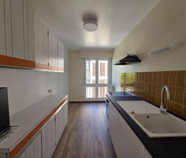 Location Appartement 2 pièces 48m² TROYES 10000 - Photo 4