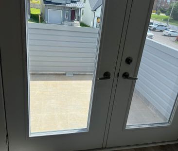 For Lease - 990 Deveron Crescent Unit# 3, London South, Ontario - Photo 2