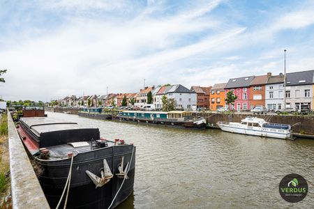 Lichtrijke gerenoveerde hoekwoning te Gent - Photo 2