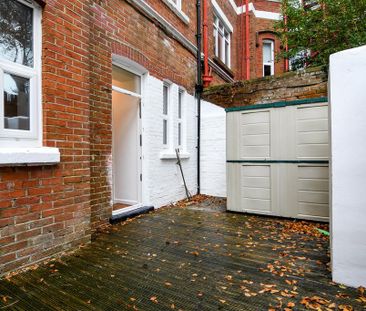 Studio to rent - Photo 6