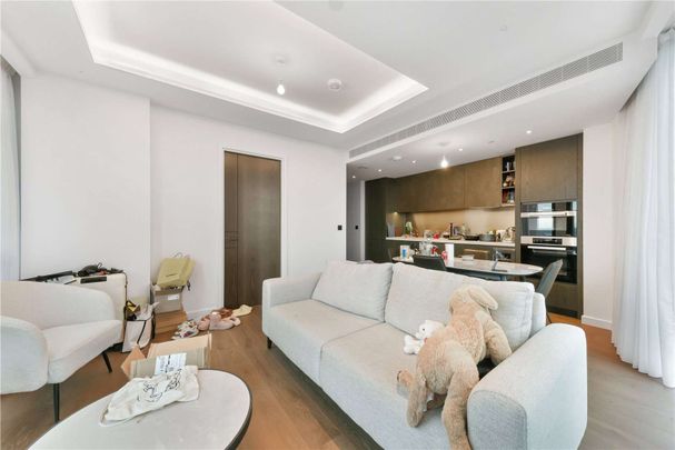 A beautifully presented three bedroom apartment in One Thames City. - Photo 1