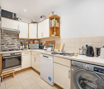 Price £3,100 pcm - Available 10/01/2026 - Furnished - Photo 6