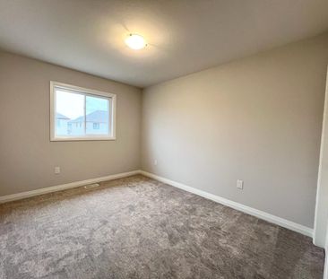 For Lease - 121 ALICIA Crescent, Thorold, Ontario - Photo 6