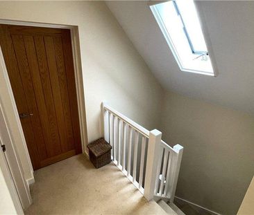 4 bedroom detached house to rent - Photo 2