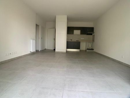 APPARTEMENT T3 66M - Photo 5