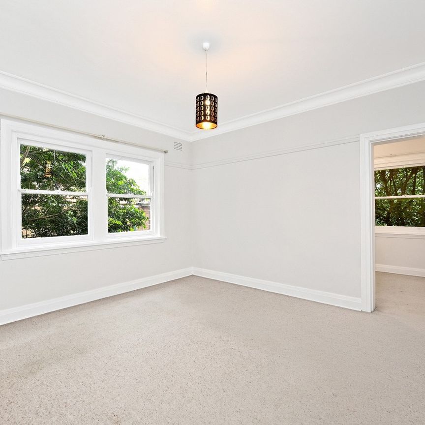 Recently Refurbished Apartment - Photo 1