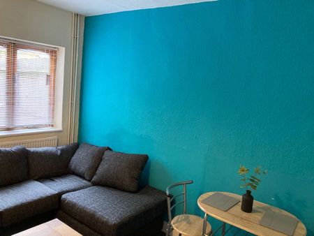 Hawkins Street Room 4 - Photo 2