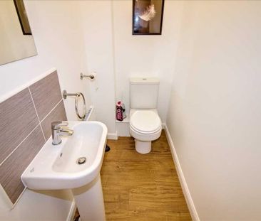 2 bedroom semi-detached house to rent - Photo 5