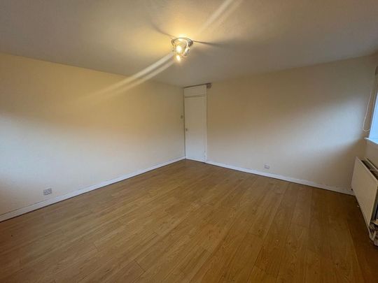2 bedroom property to rent - Photo 1