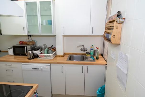 Avenida de Bruselas, Madrid, Community of Madrid 28028 - Photo 1