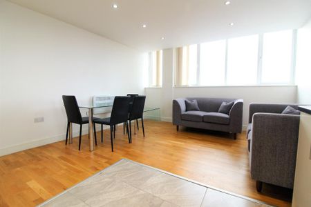 2 bedroom apartment to rent - Photo 2