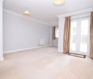 3 bedroom semi-detached house to rent - Photo 6
