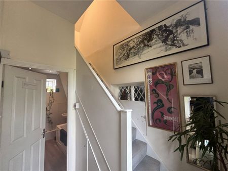 Old Church Lane, HA7, Stanmore - Photo 2