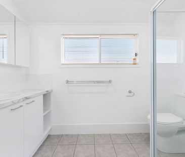 4 Marigold Street, Hemmant QLD 4174 - House For Rent - $750 | Domain - Photo 3