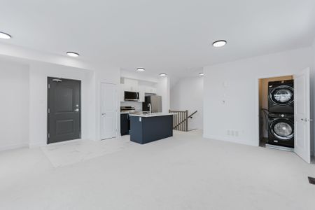 For Lease - 2736 Cedarview Road, Barrhaven, Ontario - Photo 2