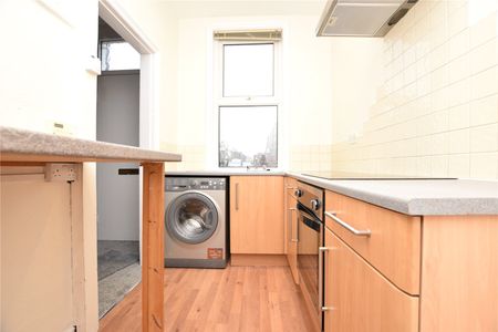 17, Nancroft Mount, Leeds, West Yorkshire, LS12 2DF - Photo 4