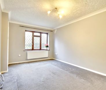 2 Bedroom House to let - Photo 2