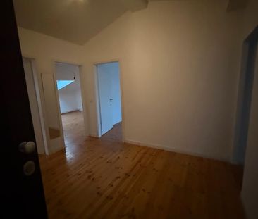 Schöne 4 Zimmer Dachgeschosswohnung in Neukölln - Photo 1