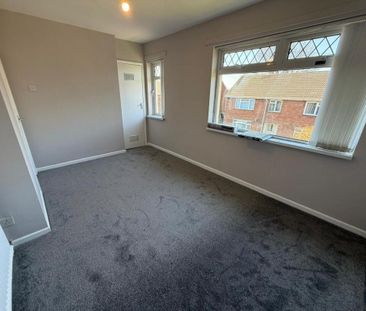 2 bedroom semi-detached house to rent - Photo 2