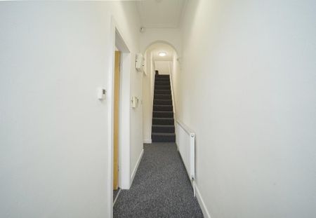 6 bedroom house to rent - Photo 4