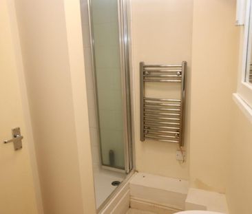 1 Bed Flat, Russell Street, RG1 - Photo 4