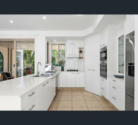 237/61 Noosa Springs Drive, Noosa Heads, Qld 4567 - Photo 2
