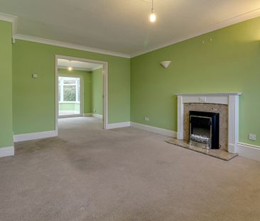 The Park, Redbourn, St. Albans, AL3 7LR - Photo 1