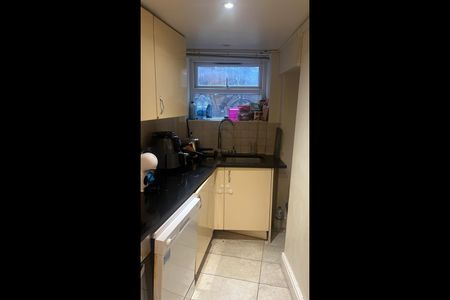 1 Bed Flat, College Mansions, NW6 - Photo 5