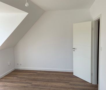 Helle und modern sanierte 2- Zimmer-Dachgeschosswohnung mit Balkon ... - Photo 1