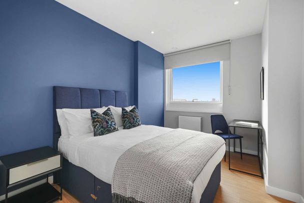 Skylark Point, E20 1JT, London - Photo 1