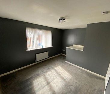 2 bedroom semi-detached house to rent - Photo 4