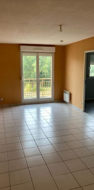 PETIT COURONNE A LOUER APPARTEMENT F2 BIS - Photo 1