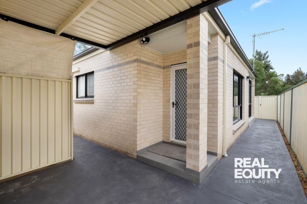 1A Sandover Court, Wattle Grove NSW 2173 - Villa For Rent | Domain - Photo 1