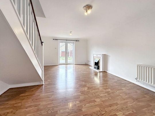 2 bedroom terraced house to rent - Photo 1