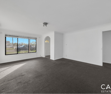 1/14 Codrington Street, Cranbourne - Photo 2