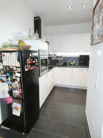 Moderne 2-Zimmer-Wohnung mit großer Sonnenloggia, Aufzug und Rheinblick - Photo 4