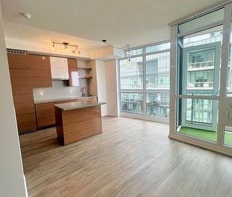 Park Lawn / Lakeshore Blvd W Bright 1Bdrm +Den Flr To Ceiling Windows - Photo 2