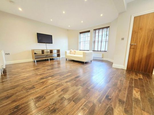 2 bedroom flat to rent - Photo 1