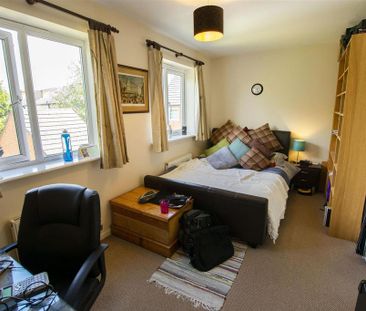 4 bedroom property to rent - Photo 4