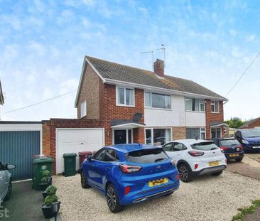 3 bedroom semi-detached house to rent - Photo 5