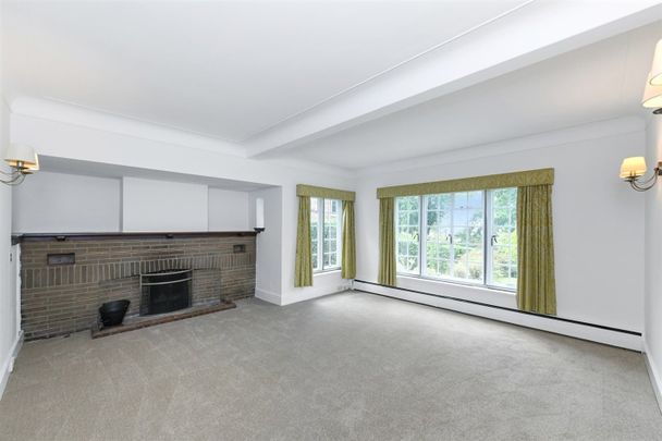 5 Bed Detached House, Lucknow Drive, NG3 - Photo 1