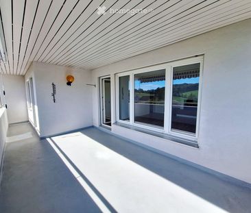 Frisch renovierte 5.5-Zimmer-Wohnung mit Weitblick, Balkon und Gart... - Photo 5