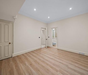 3 bedroom flat to rent - Photo 5