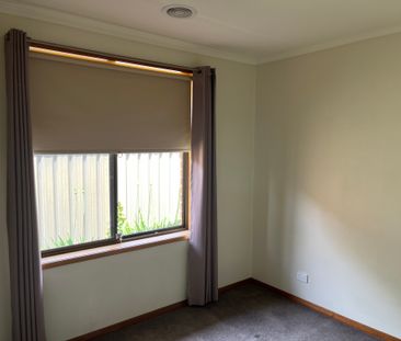 Neat And Tidy Two Bedroom Unit- Only 2 On The Block - Photo 4