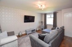 3 bed House - Semi-Detached for Rent - Photo 2