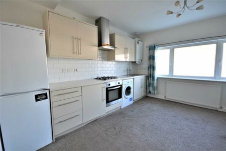 Rundell Crescent - Photo 3