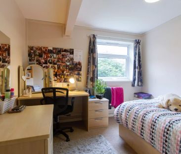 5 Bed Flat - Photo 6