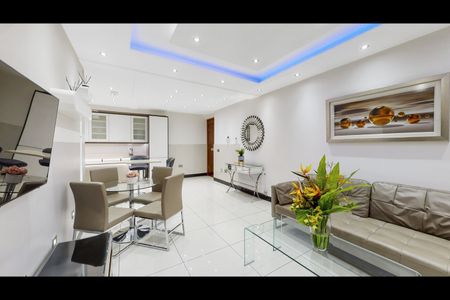 3 Bed Flat, Cumberland Court, W1H - Photo 2