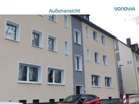 Geräumige, frisch renovierte 2-Zi.-Whg. mit großem Balkon in sehr zentraler Lage - Foto 2