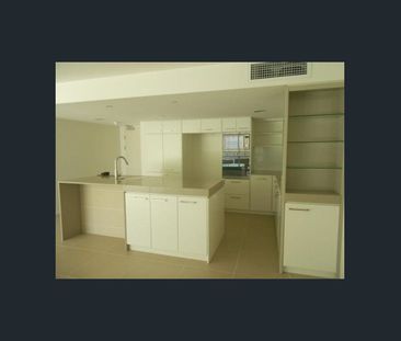 CURRIMUNDI LAKESIDE UNIT - Photo 4